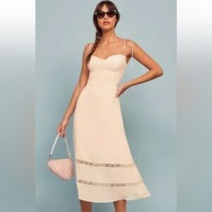 Worn once Reformation Size 10 but fits like a 6-8